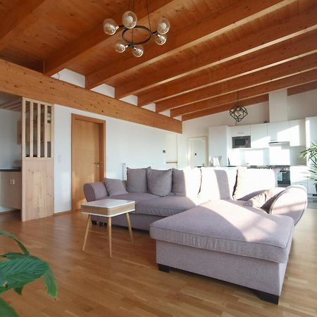 Beehome Apartment พัวคาร์สดอร์ฟ ภายนอก รูปภาพ