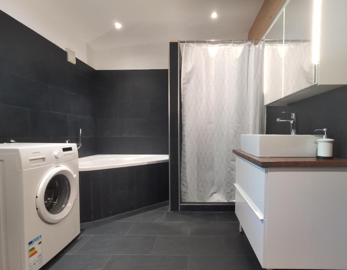 Beehome Apartment พัวคาร์สดอร์ฟ ภายนอก รูปภาพ