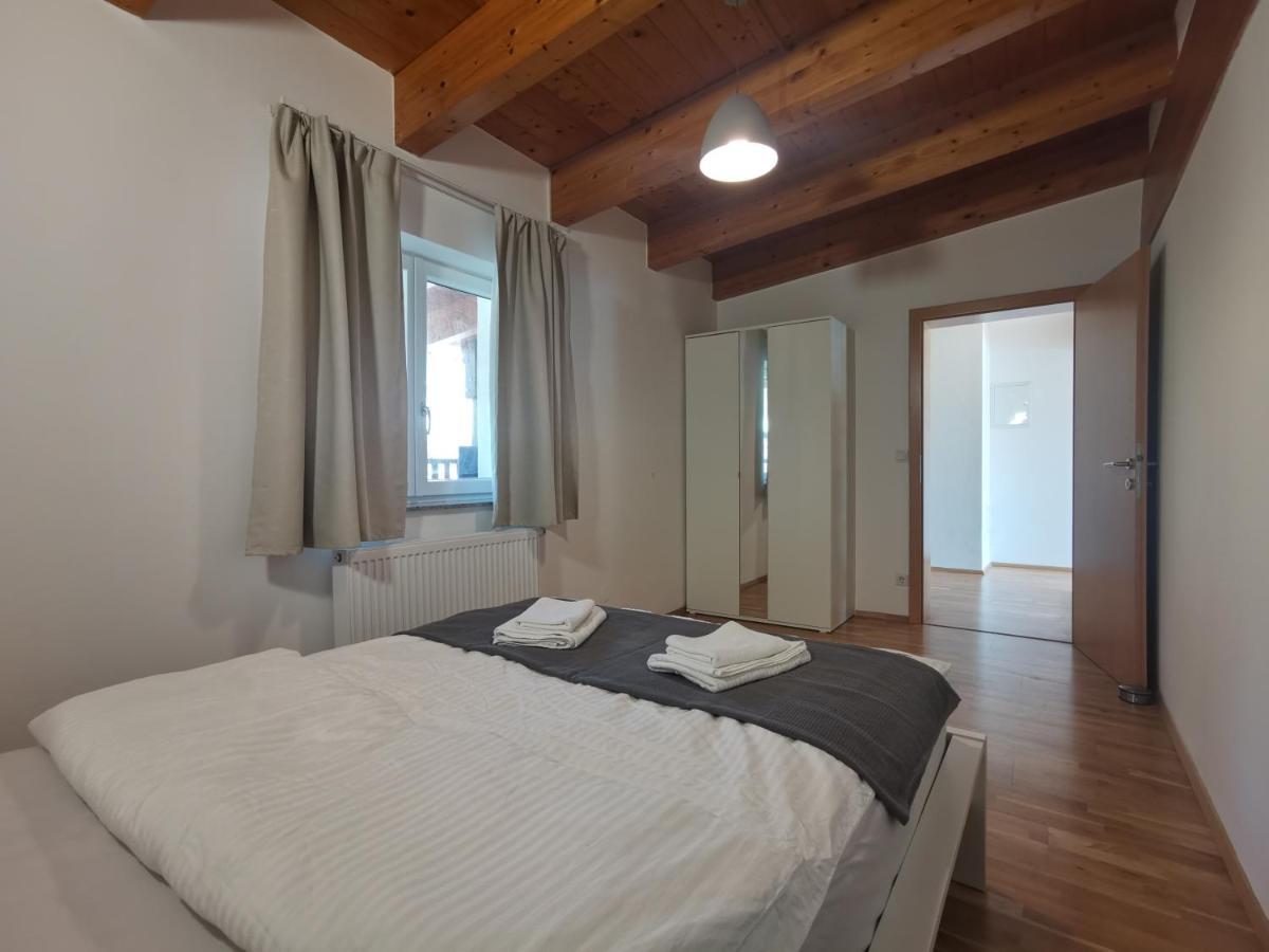 Beehome Apartment พัวคาร์สดอร์ฟ ภายนอก รูปภาพ